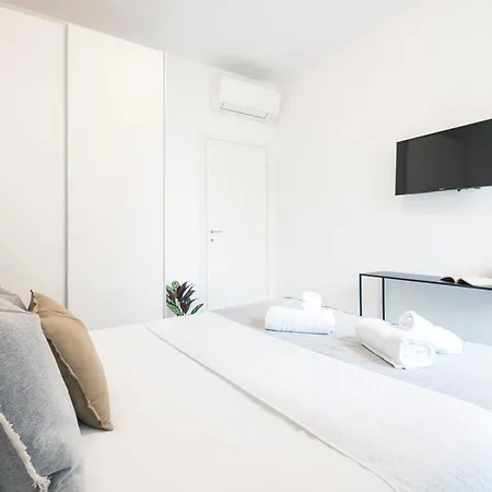 114 - Amazing Flat Fully Furnished In P.Ta Romana Milan Exterior photo